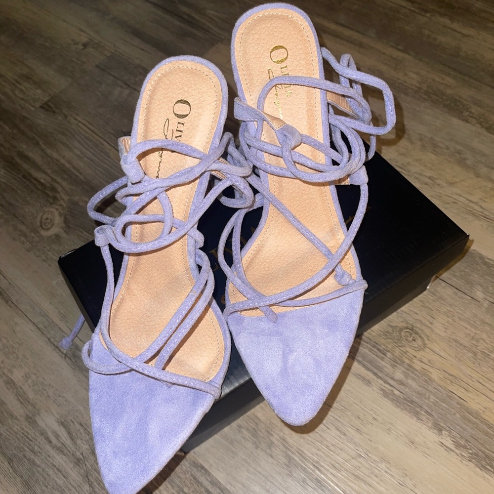 Gorge lace ups!